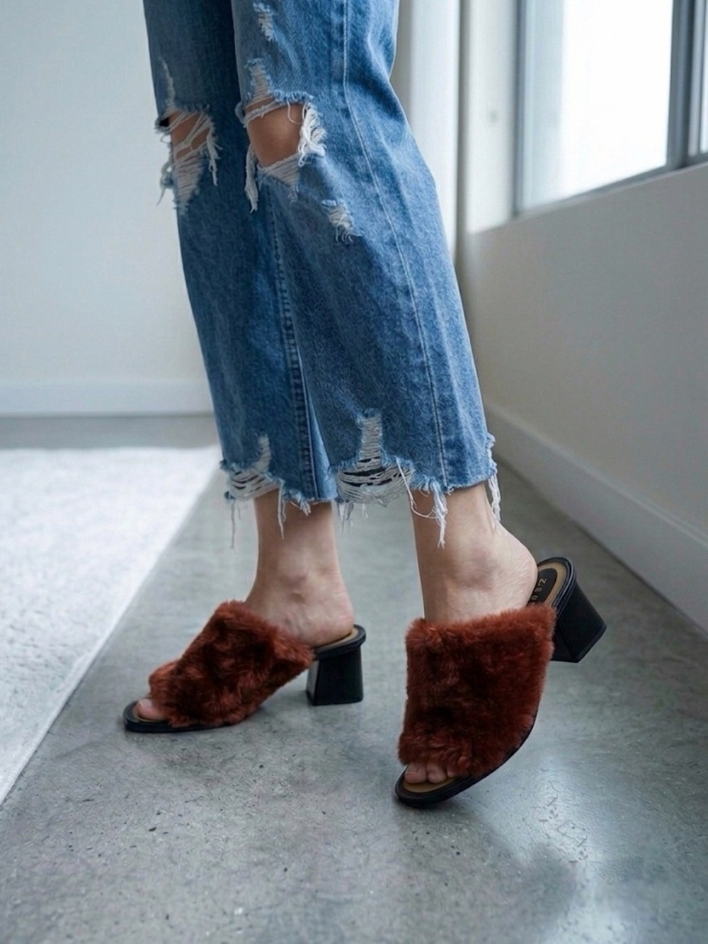 Zara Burgundy Rust Faux Fur Heeled Muled Sandals Size 8.5 Boho Chic Boho Revival